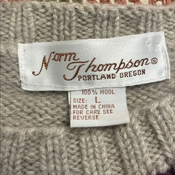 Vintage Norm Thompson Wool Leaf Design Grey Sweater Size L - Picture 3 of 7